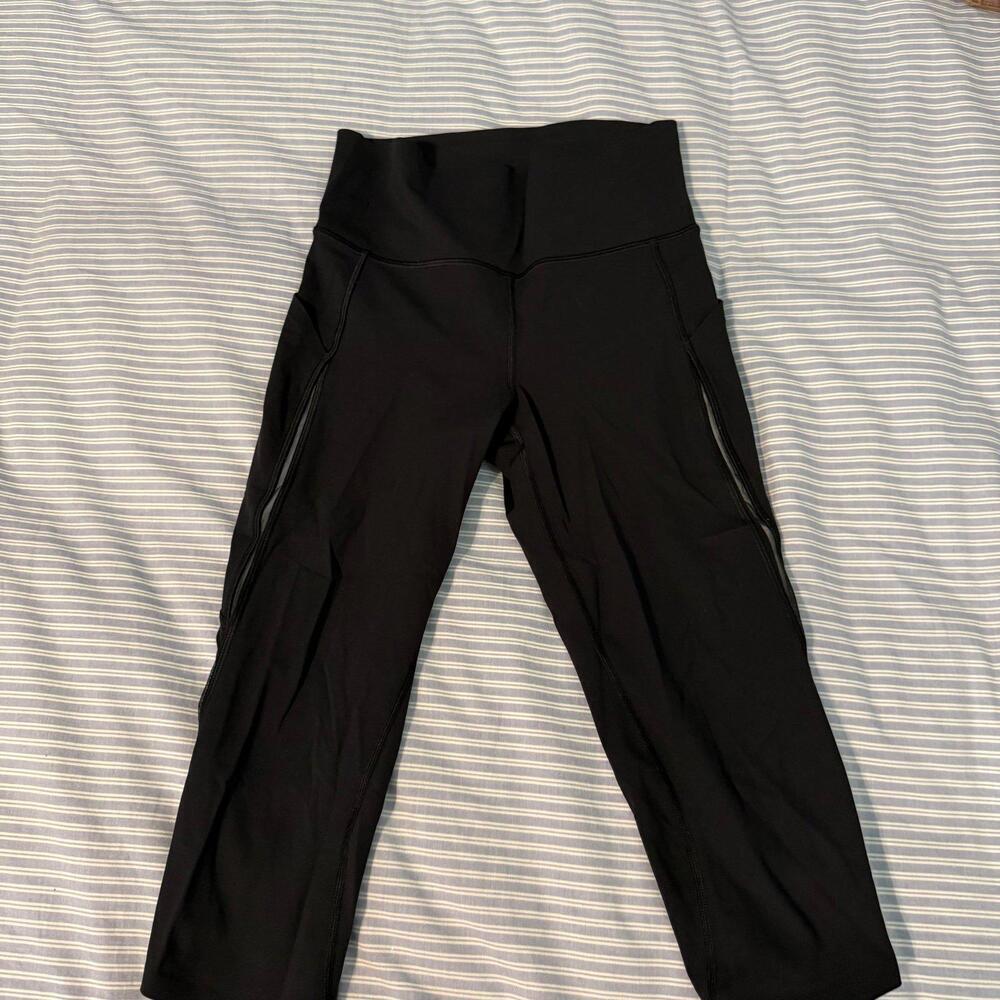 Lululemon Athletica cropped leggings